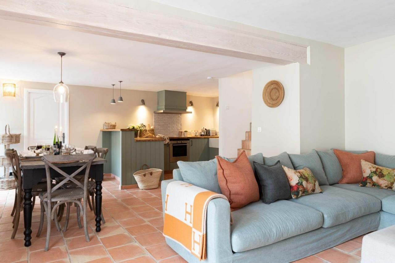 Pretty Historical Village House Grimaud Exterior foto